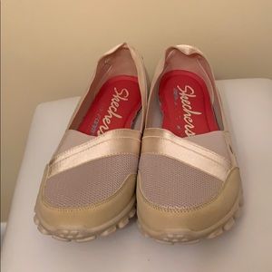 Sketchers memory foam shoes
